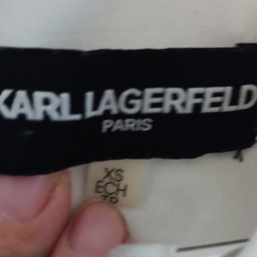 Karl Lagerfeld White Ruffled 3/4 Sleeve Blouse NWOT - Picture 2 of 5